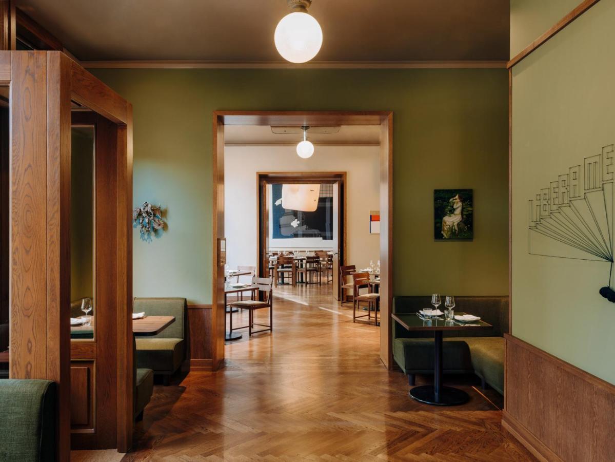 Boutique Hotel Chateau Royal Berlin Bagian luar foto Interior of the restaurant