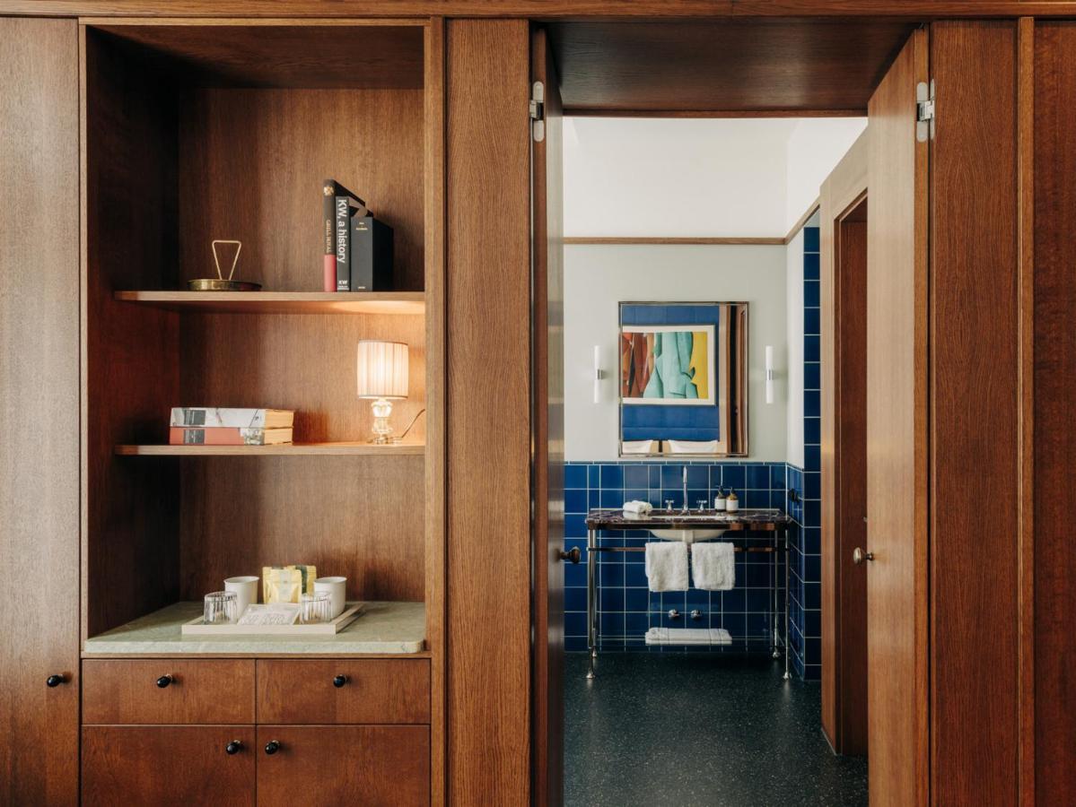 Boutique Hotel Chateau Royal Berlin Bagian luar foto Bathroom