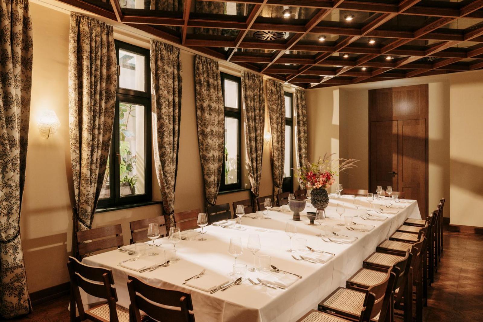 Boutique Hotel Chateau Royal Berlin Bagian luar foto The restaurant