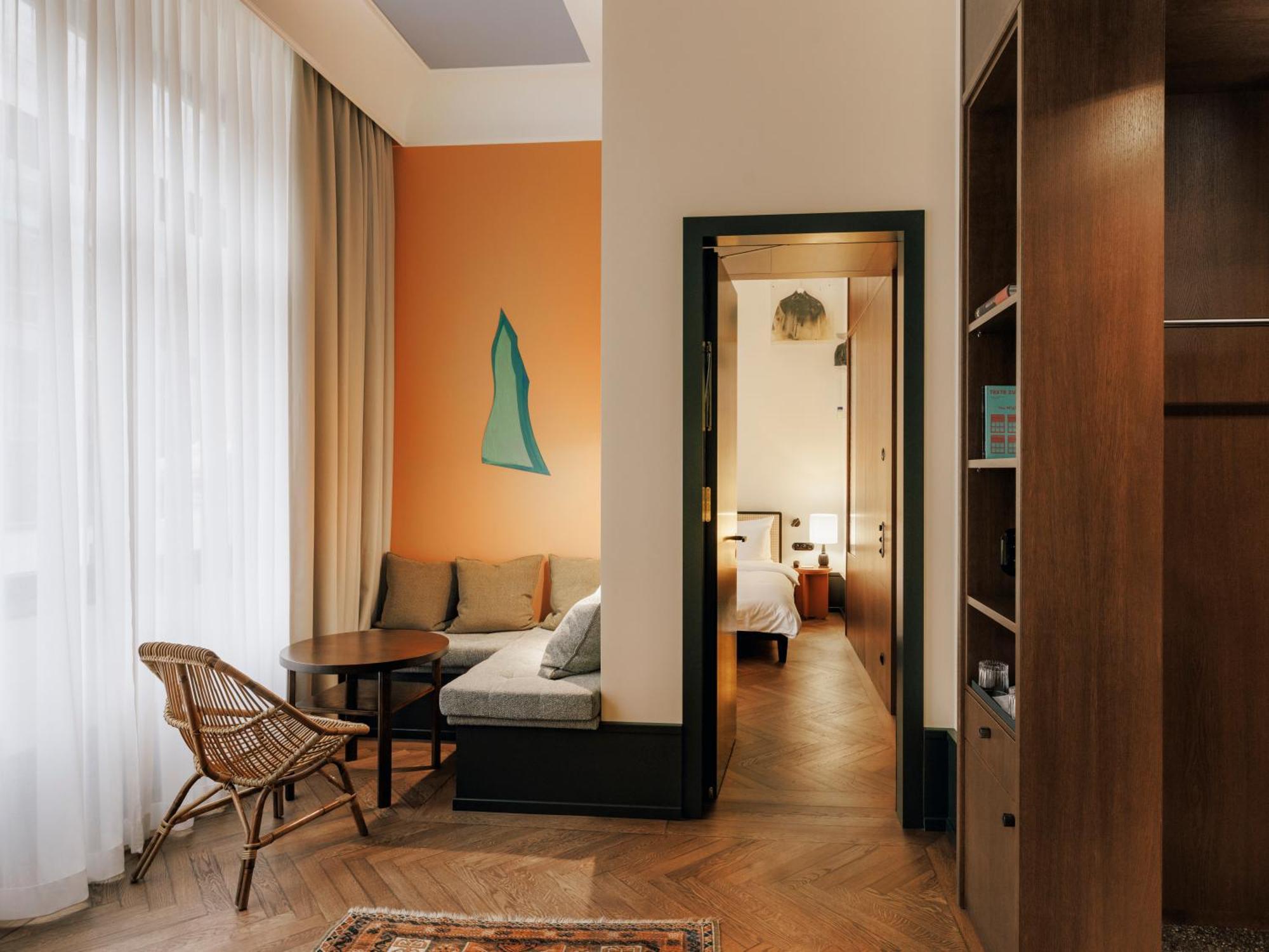 Boutique Hotel Chateau Royal Berlin Bagian luar foto A suite at the Hotel